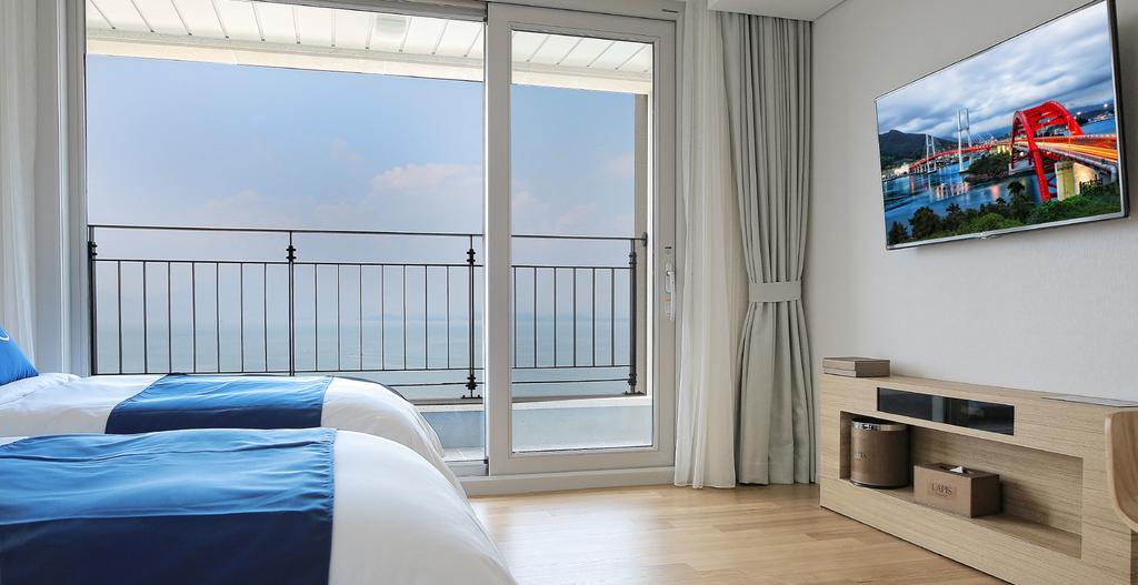 Lapis Hotel Namhae Buitenkant foto
