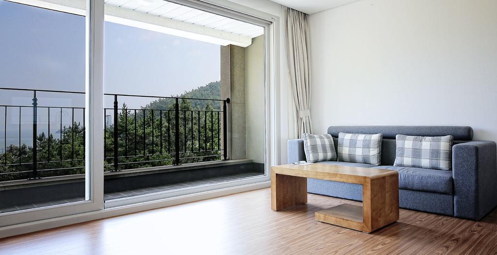 Lapis Hotel Namhae Buitenkant foto